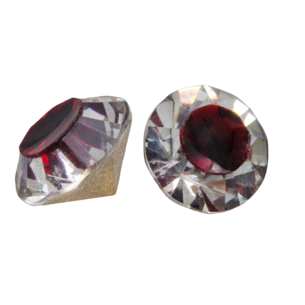 Chaton SS39 (8 mm) Center Deep Red (25 pièces)